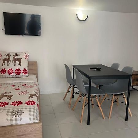 Chaudari Guest House Palaiseau Kültér fotó